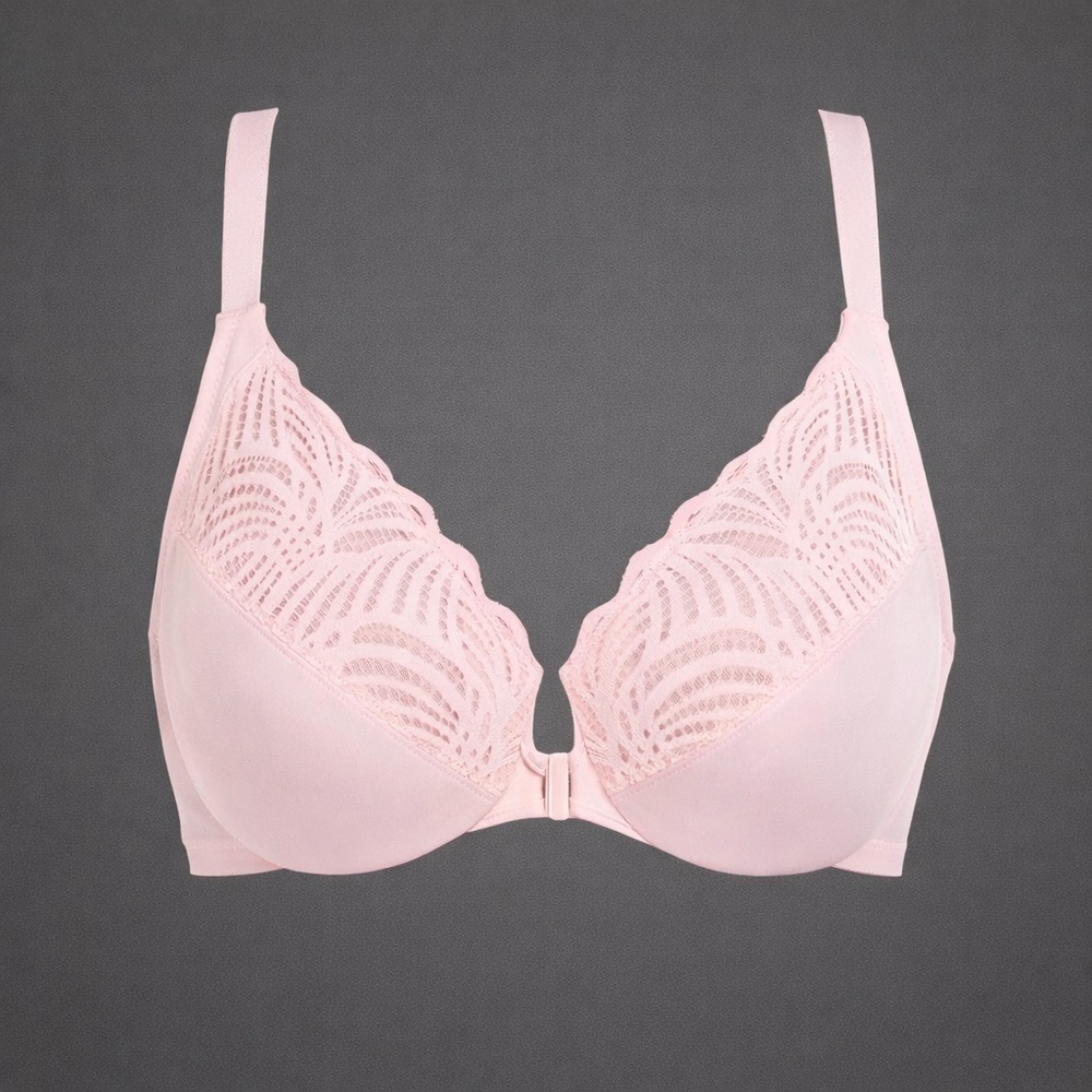 Elegant Lace Underwire Bra in Light Pink